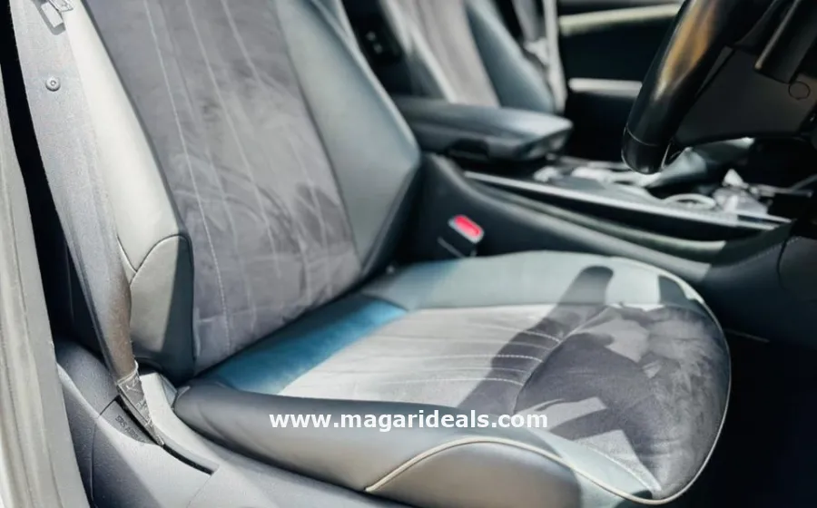 2018 Toyota Crown Royal Saloon in Kenya for Sale | Magari Deals