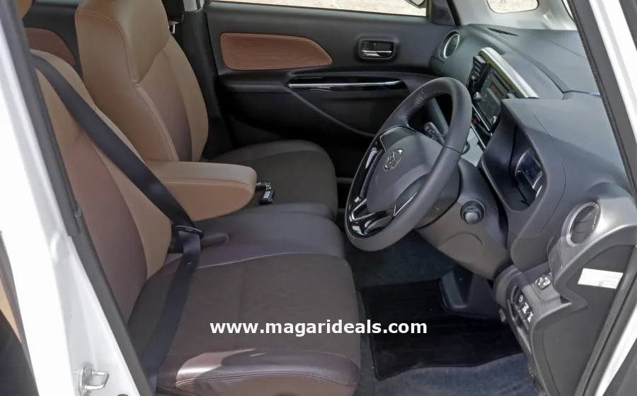 NISSAN DAYZ ROOX HIGHWAY STAR in Kenya for Sale | Magari Deals