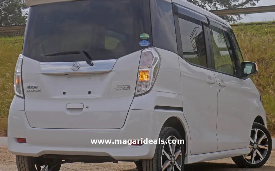 NISSAN DAYZ ROOX HIGHWAY STAR in Kenya for Sale | Magari Deals