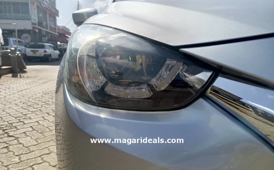 2017 Mazda Demio Diesel in Nairobi Kenya in Kenya for Sale | Magari Deals