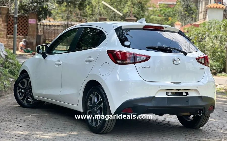 2018 Mazda Demio in Nairobi Kenya in Kenya for Sale | Magari Deals
