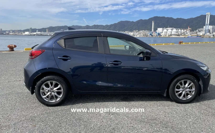 2019 MAZDA DEMIO Diesel in Kenya for Sale | Magari Deals