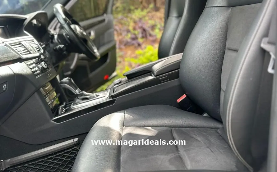 2010 Mercedes-Benz E200 AMG  in Kenya for Sale | Magari Deals