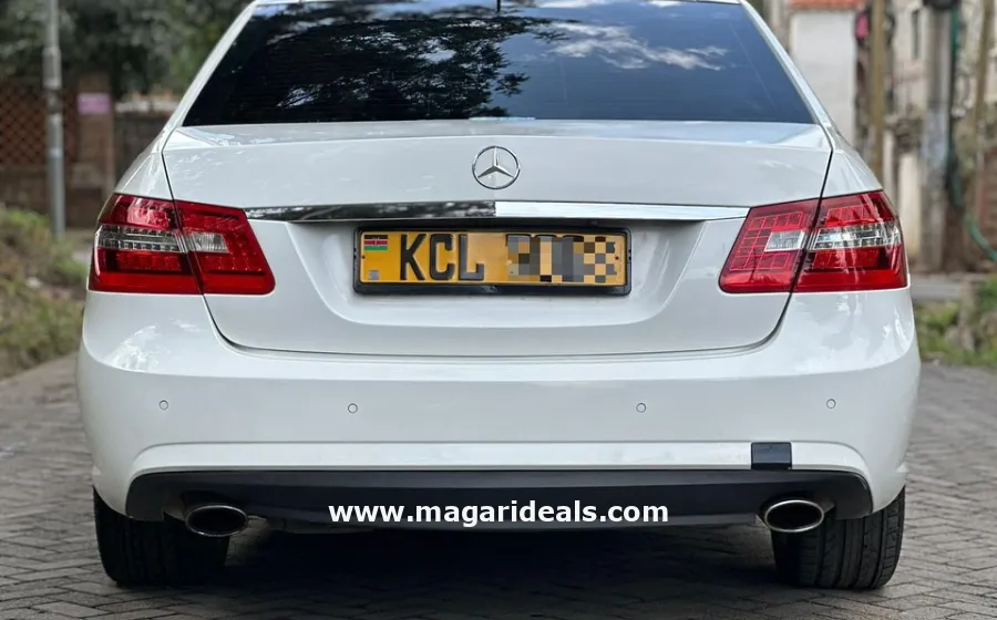 2010 Mercedes-Benz E200 AMG  in Kenya for Sale | Magari Deals