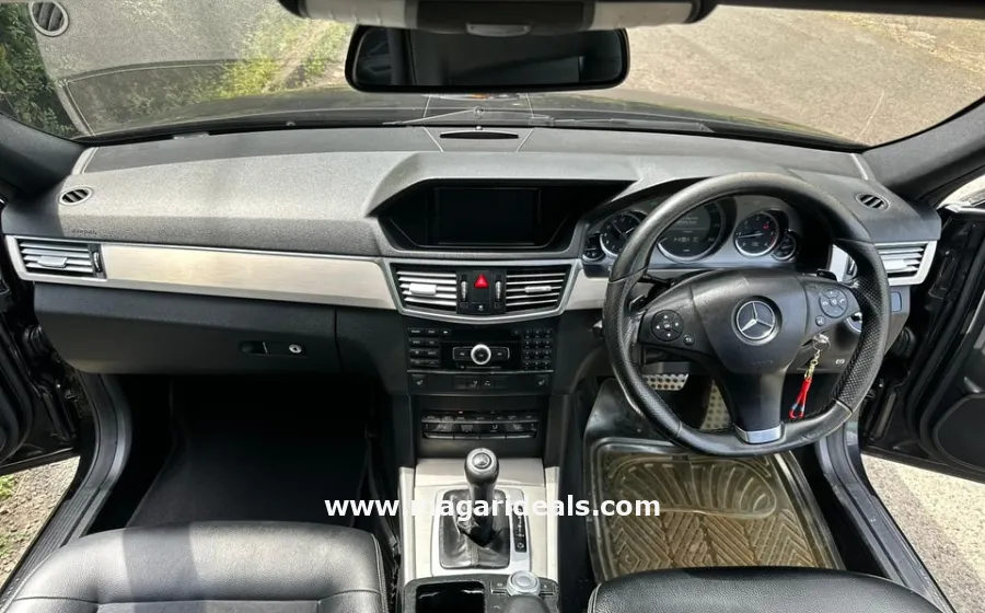2010 MERCEDES BENZ E200 in Kenya for Sale | Magari Deals