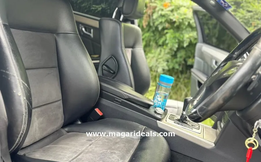 2010 MERCEDES BENZ E200 in Kenya for Sale | Magari Deals