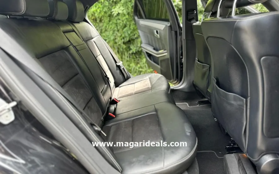 2010 MERCEDES BENZ E200 in Kenya for Sale | Magari Deals