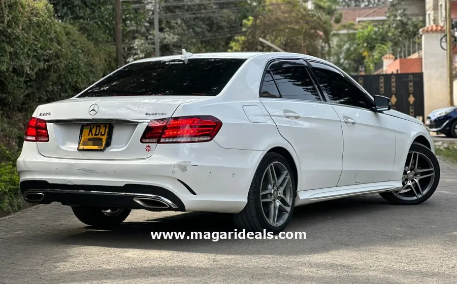 2015 MERCEDES BENZ E220 BlueTEC in Kenya for Sale | Magari Deals