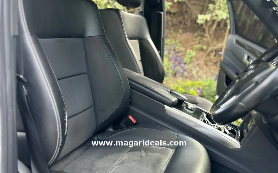 2015 MERCEDES BENZ E220 BlueTEC in Kenya for Sale | Magari Deals