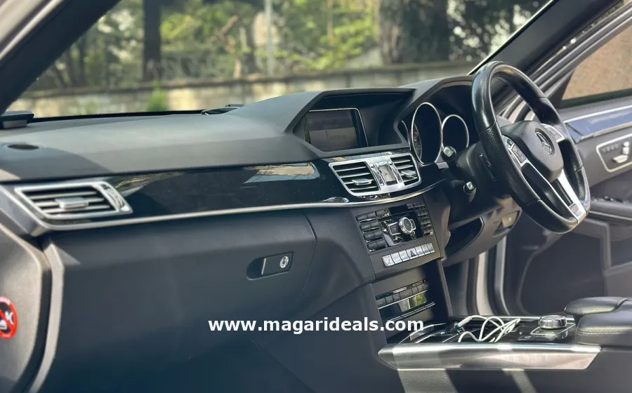 2015 MERCEDES BENZ E220 BlueTEC in Kenya for Sale | Magari Deals