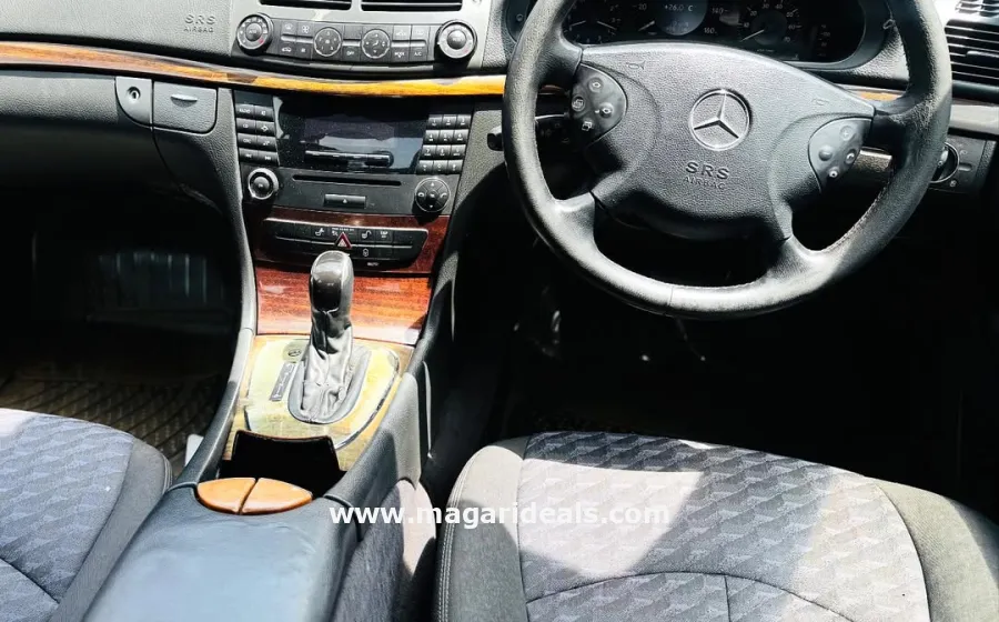 2008 MERCEDES BENZ E200 in Kenya for Sale | Magari Deals