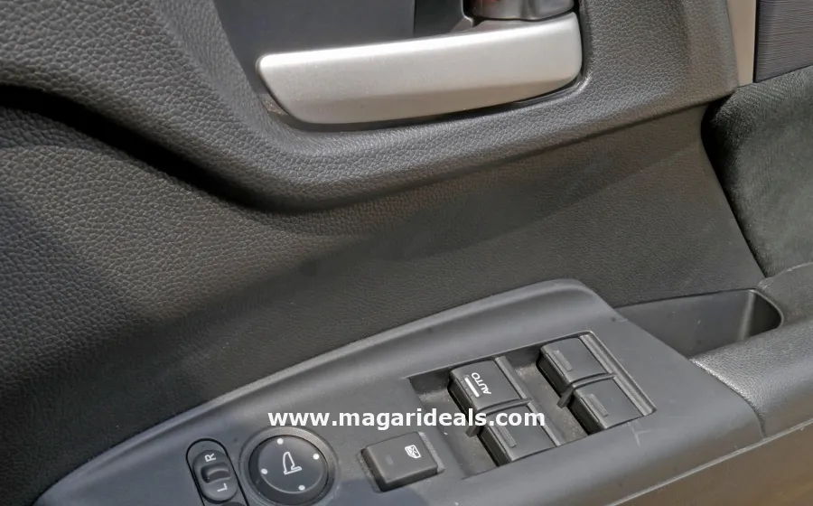 2018 HONDA FIT SHUTTLE HYBRID in Kenya for Sale | Magari Deals