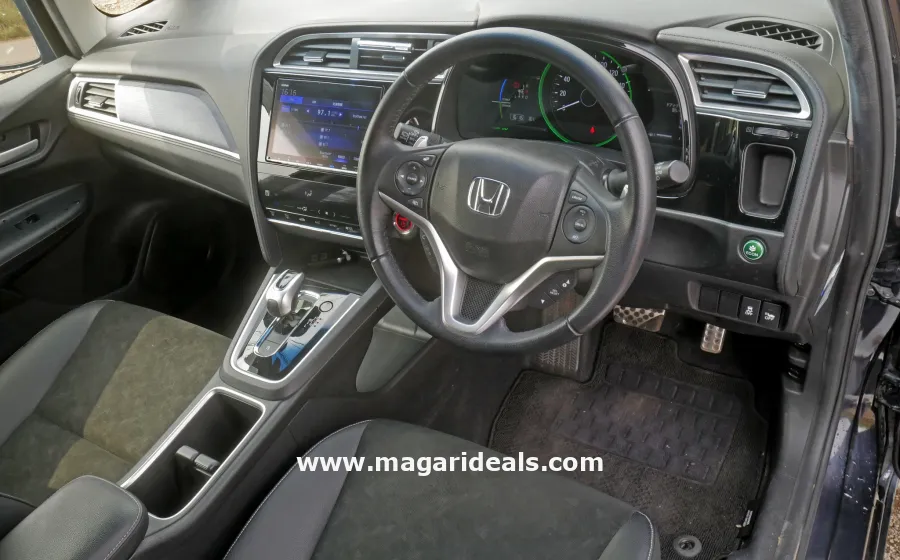 2018 HONDA FIT SHUTTLE HYBRID in Kenya for Sale | Magari Deals