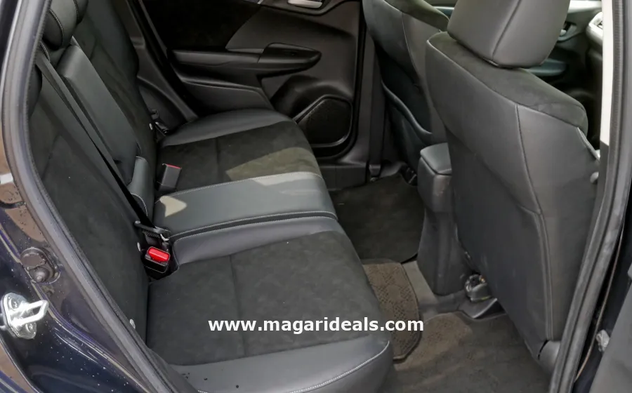 2018 HONDA FIT SHUTTLE HYBRID in Kenya for Sale | Magari Deals
