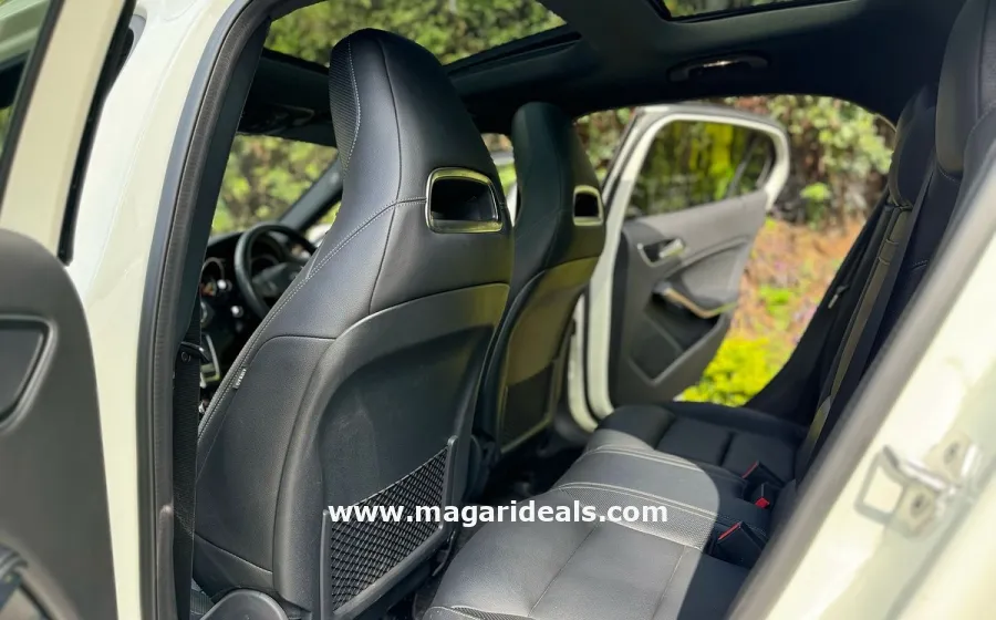 2017 MERCEDES BENZ GLA 220 in Kenya for Sale | Magari Deals