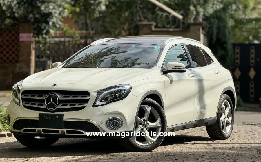 2017 MERCEDES BENZ GLA 220 in Kenya for Sale | Magari Deals
