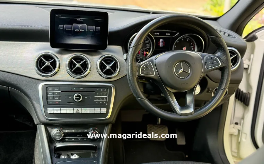 2017 MERCEDES BENZ GLA 220 in Kenya for Sale | Magari Deals