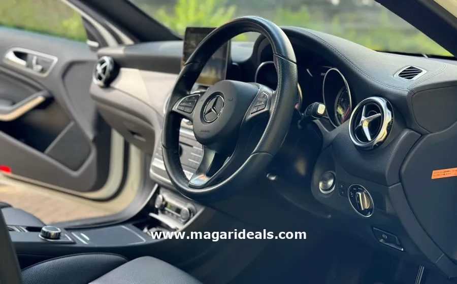 2017 MERCEDES BENZ GLA 220 in Kenya for Sale | Magari Deals