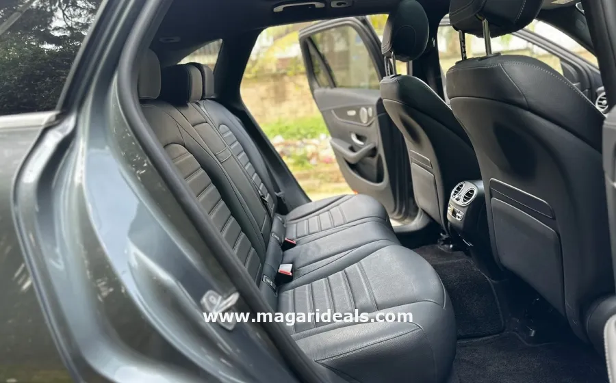 2019 MERCEDES BENZ GLC 300 4MATIC in Kenya for Sale | Magari Deals