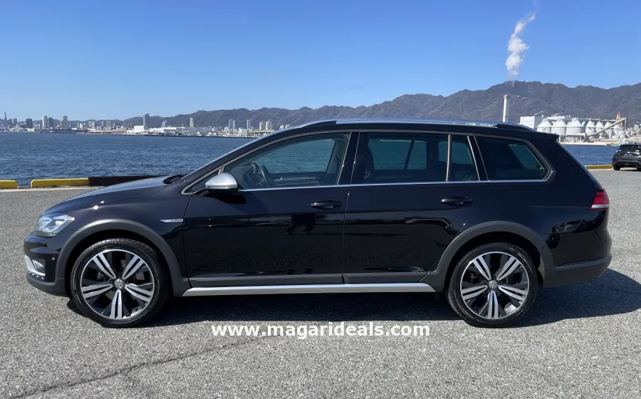 2019 VOLKSWAGEN GOLF ALLTRACK 4MOTION in Kenya for Sale | Magari Deals