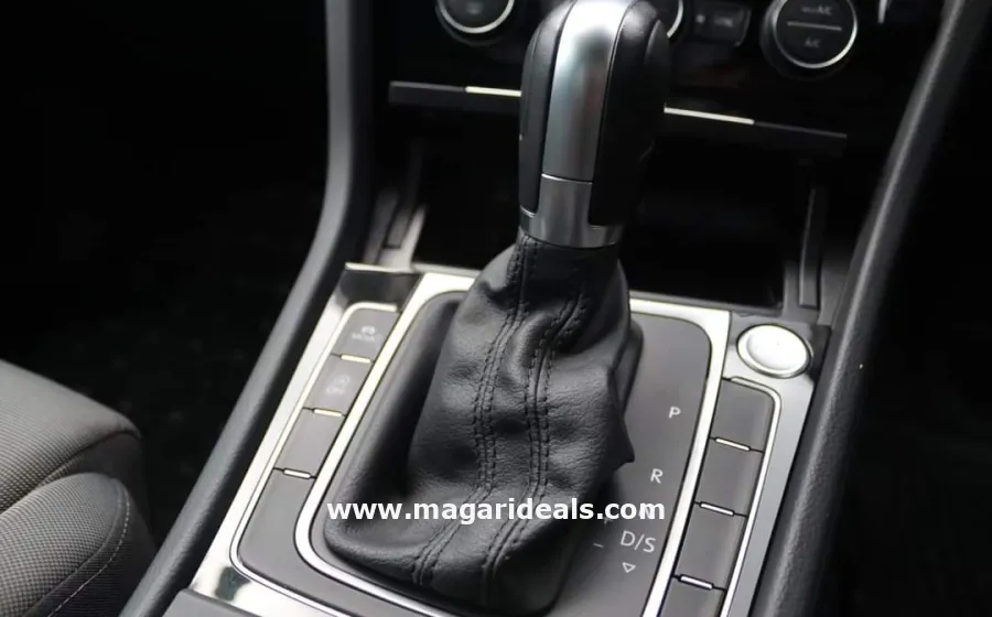 VW Golf TSI 2017 model in Nairobi  in Kenya for Sale | Magari Deals