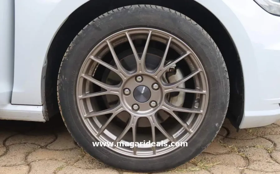 VW Golf TSI 2017 model in Nairobi  in Kenya for Sale | Magari Deals
