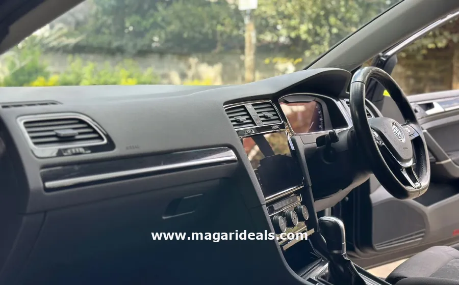 2018 VOLKSWAGEN GOLF in Kenya for Sale | Magari Deals