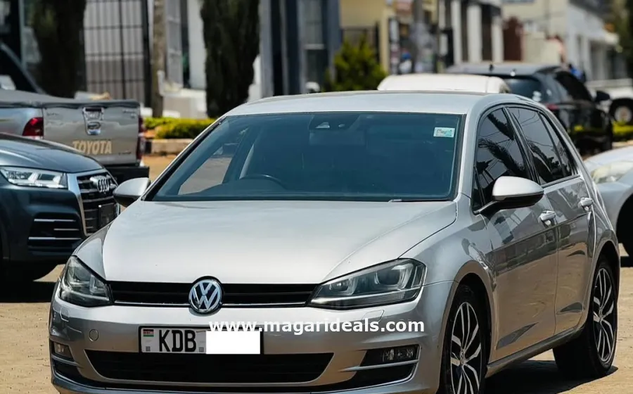 2014 VOLKSWAGEN GOLF TSI in Kenya for Sale | Magari Deals
