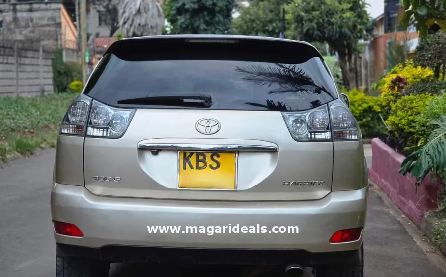 2005 Toyota Harrier in Nairobi Kenya in Kenya for Sale | Magari Deals
