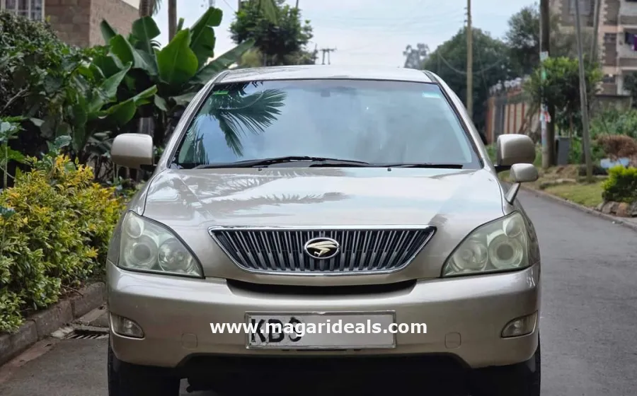 2005 Toyota Harrier in Nairobi Kenya in Kenya for Sale | Magari Deals
