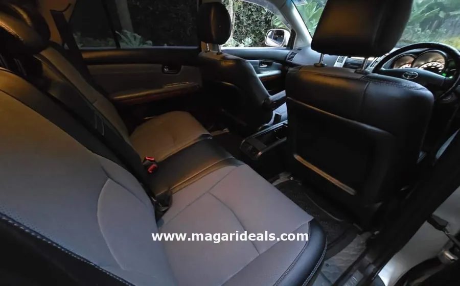 2005 Toyota Harrier in Nairobi Kenya in Kenya for Sale | Magari Deals