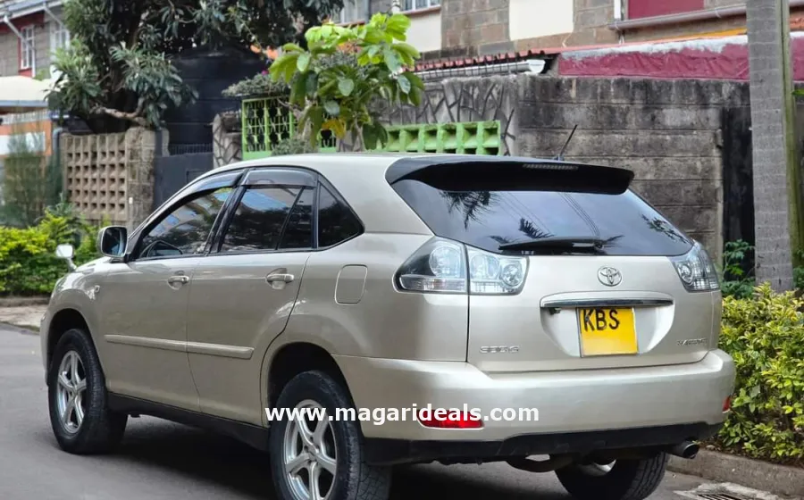 2005 Toyota Harrier in Nairobi Kenya in Kenya for Sale | Magari Deals