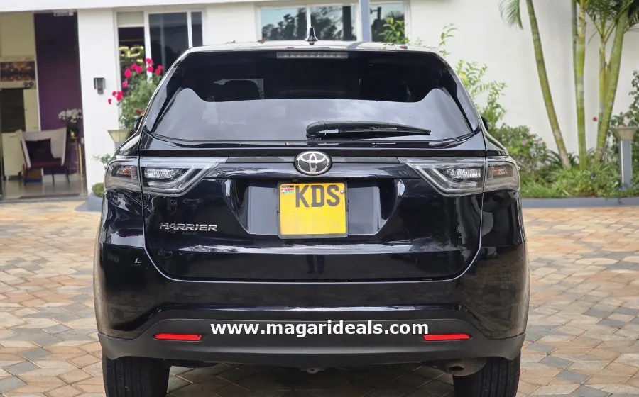 TOYOTA HARRIER 2017  in Kenya for Sale | Magari Deals