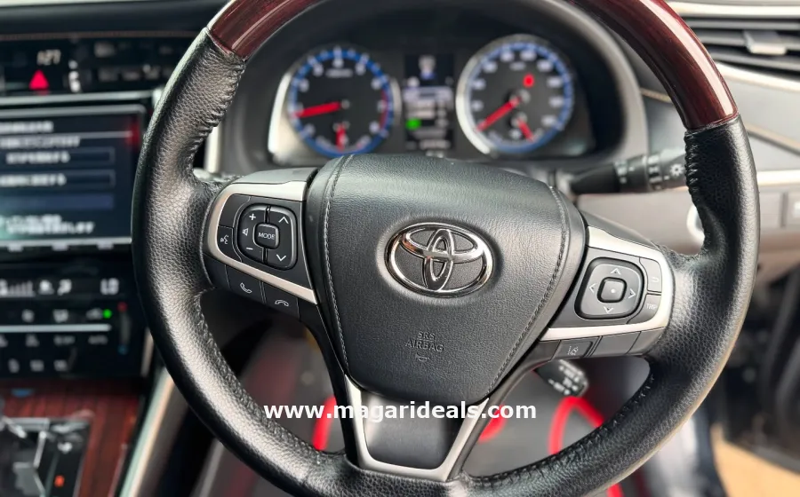 TOYOTA HARRIER 2017  in Kenya for Sale | Magari Deals