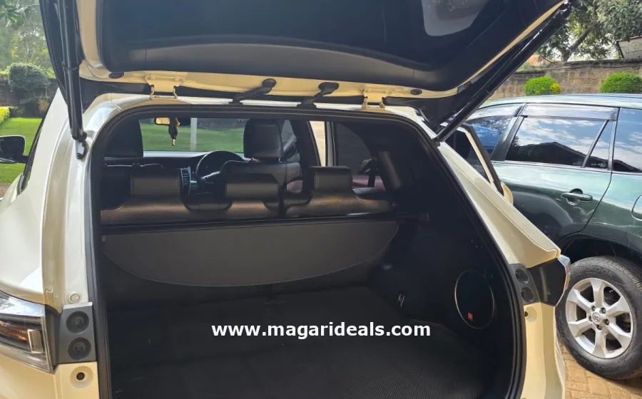 2016 Toyota Harrier  in Kenya for Sale | Magari Deals