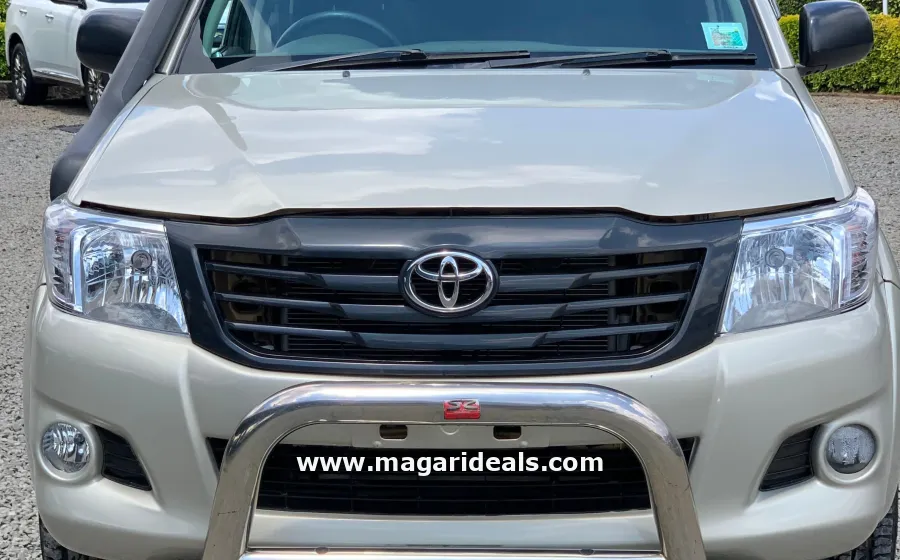  TOYOTA HILUX DOUBLE CAB 2012 for Sale | Magari Deals