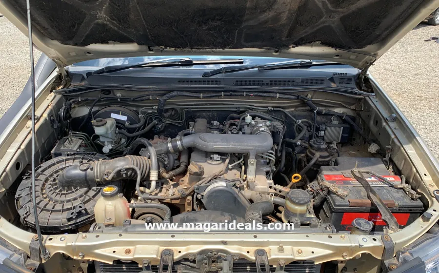  TOYOTA HILUX DOUBLE CAB 2012 for Sale | Magari Deals