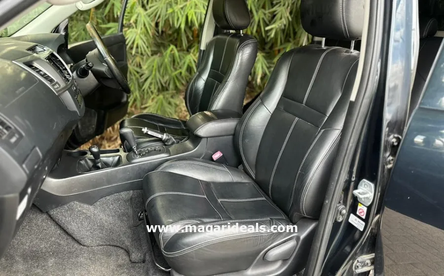 2016 TOYOTA HILUX DOUBLE CAB in Kenya for Sale | Magari Deals