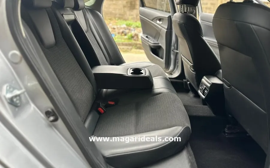 2019 HONDA INSIGHT HYBRID Fastback in Kenya for Sale | Magari Deals