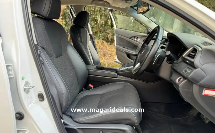 2019 HONDA INSIGHT HYBRID Fastback in Kenya for Sale | Magari Deals