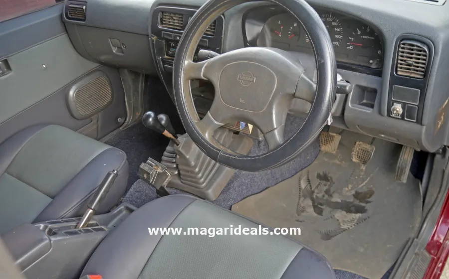 NISSAN PATHFINDER MANUAL in Kenya for Sale | Magari Deals
