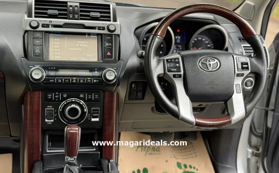 TOYOTA LAND CRUISER PRADO KAKADU in Kenya for Sale | Magari Deals