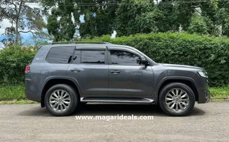 Toyota Landcruiser ZX 2016 Facelift  in Kenya for Sale | Magari Deals