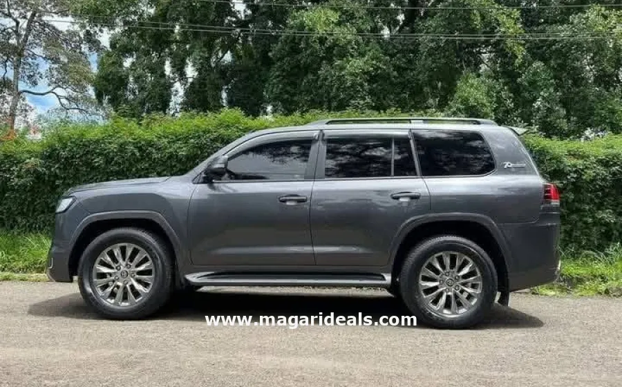Toyota Landcruiser ZX 2016 Facelift  in Kenya for Sale | Magari Deals