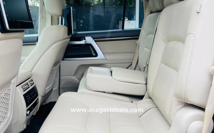 Toyota Land Cruiser VX Sahara in Kenya for Sale | Magari Deals