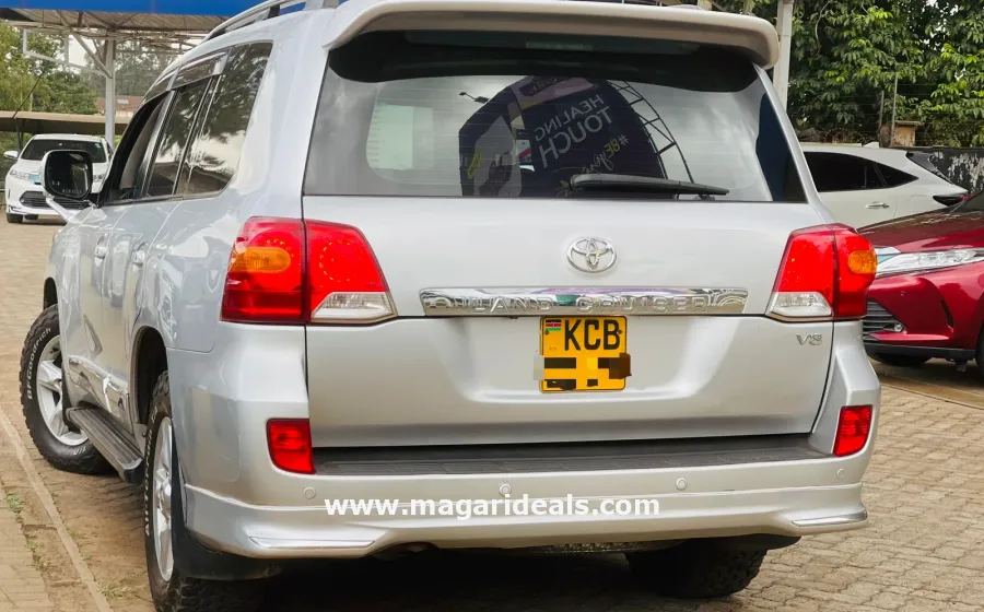 2012 TOYOTA LANDCRUISER V8 ZX in Kenya for Sale | Magari Deals