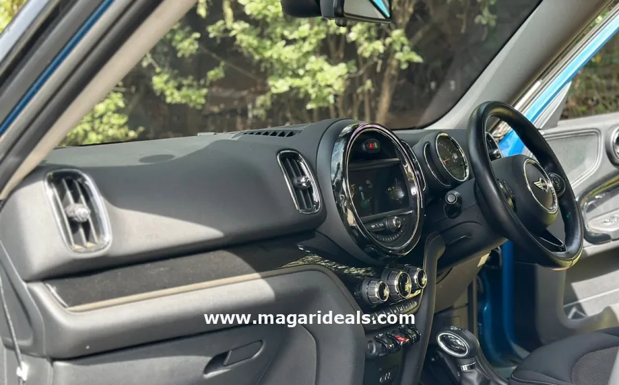 2017 Mini Cooper Crossover in Kenya for Sale | Magari Deals