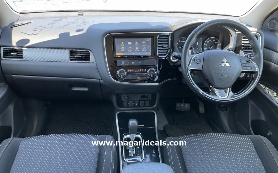 MITSUBISHI OUTLANDER  in Kenya for Sale | Magari Deals