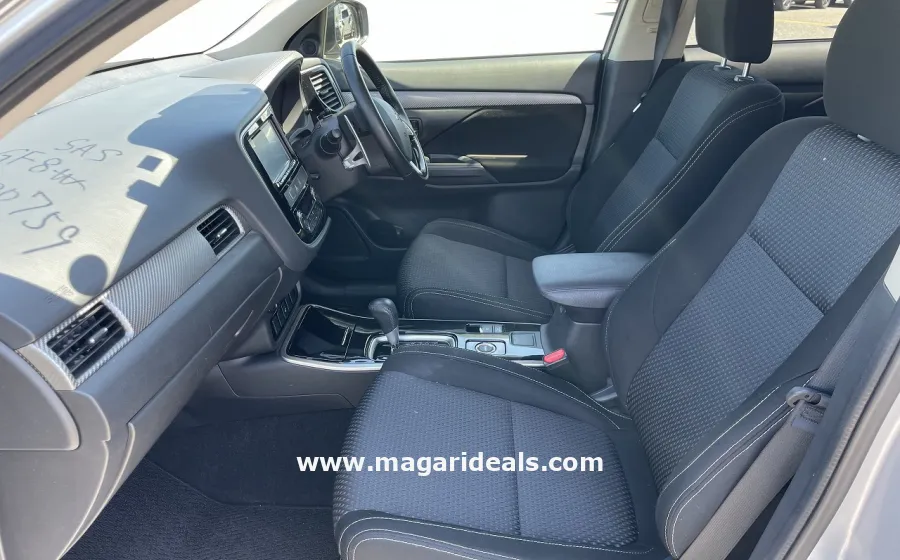 MITSUBISHI OUTLANDER  in Kenya for Sale | Magari Deals
