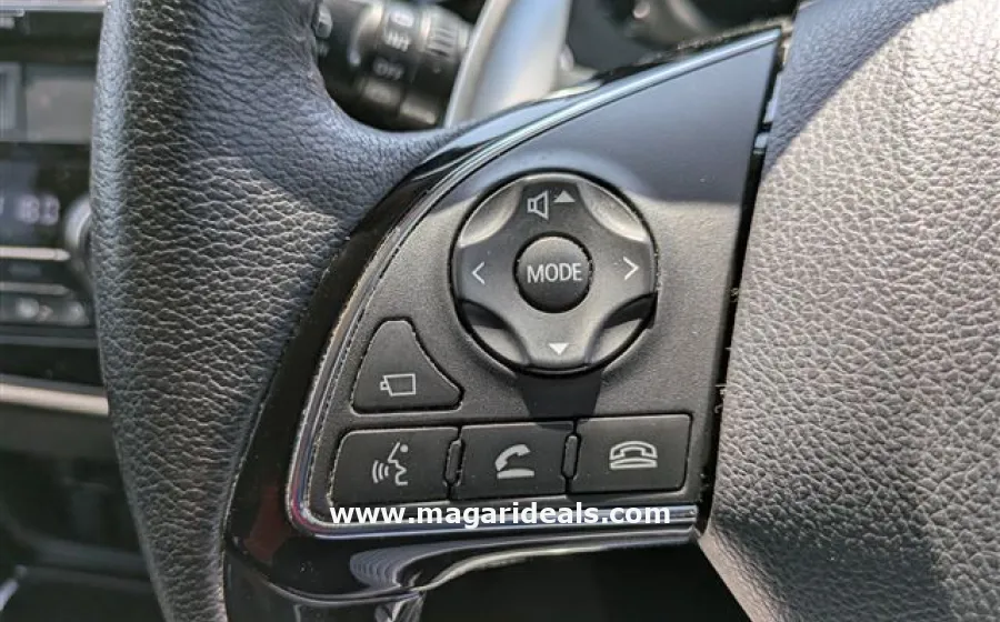 MITSUBISHI OUTLANDER  in Kenya for Sale | Magari Deals